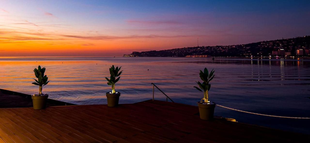 Floating House Hurrea Villa Portoroz Exterior photo